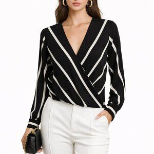 Banana Republic Black White Wrap Crepe Blouse Size Small